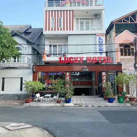 Lucky Hotel Ho Chi Minh-stad Buitenkant foto