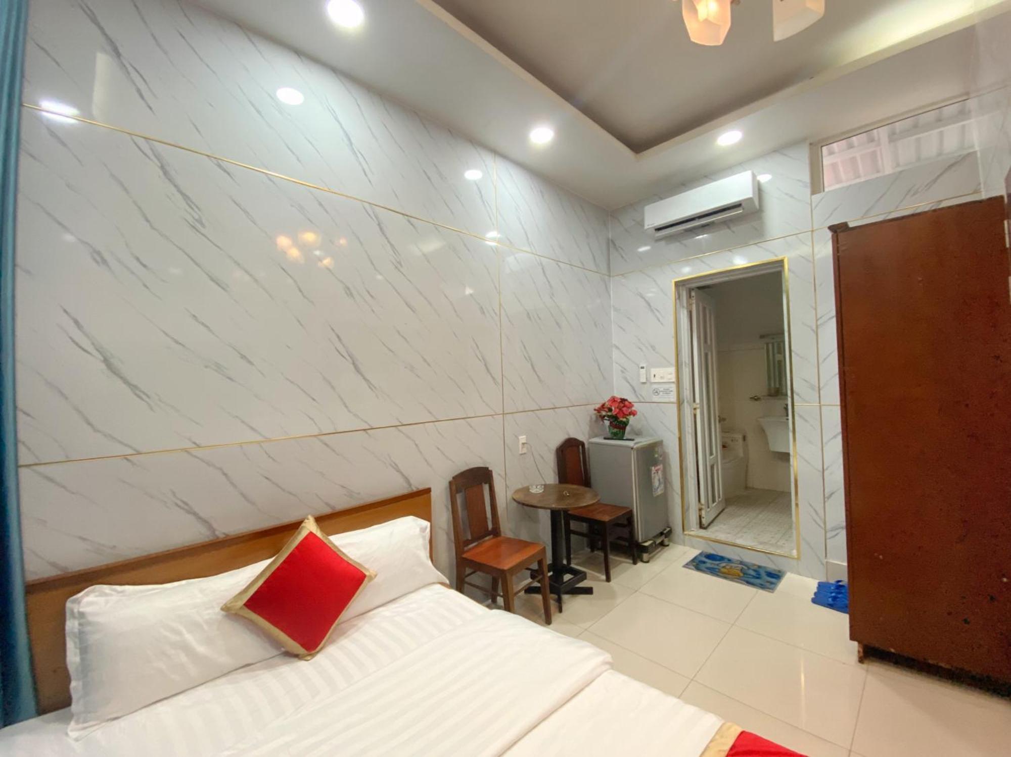 Lucky Hotel Ho Chi Minh-stad Buitenkant foto