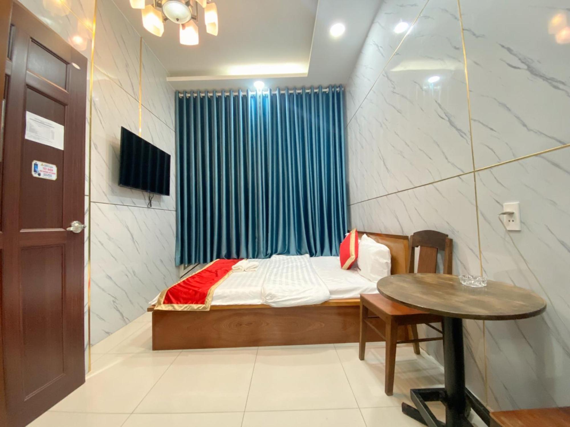 Lucky Hotel Ho Chi Minh-stad Buitenkant foto