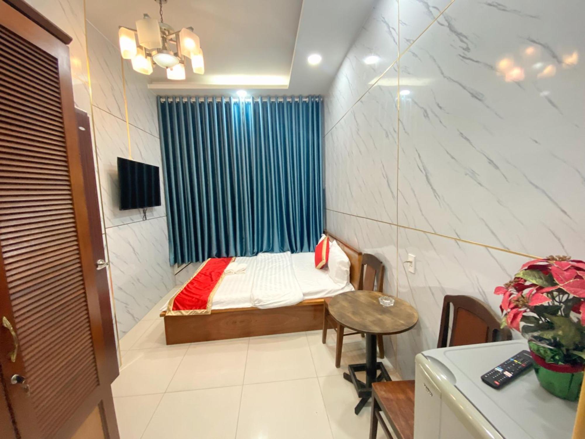 Lucky Hotel Ho Chi Minh-stad Buitenkant foto