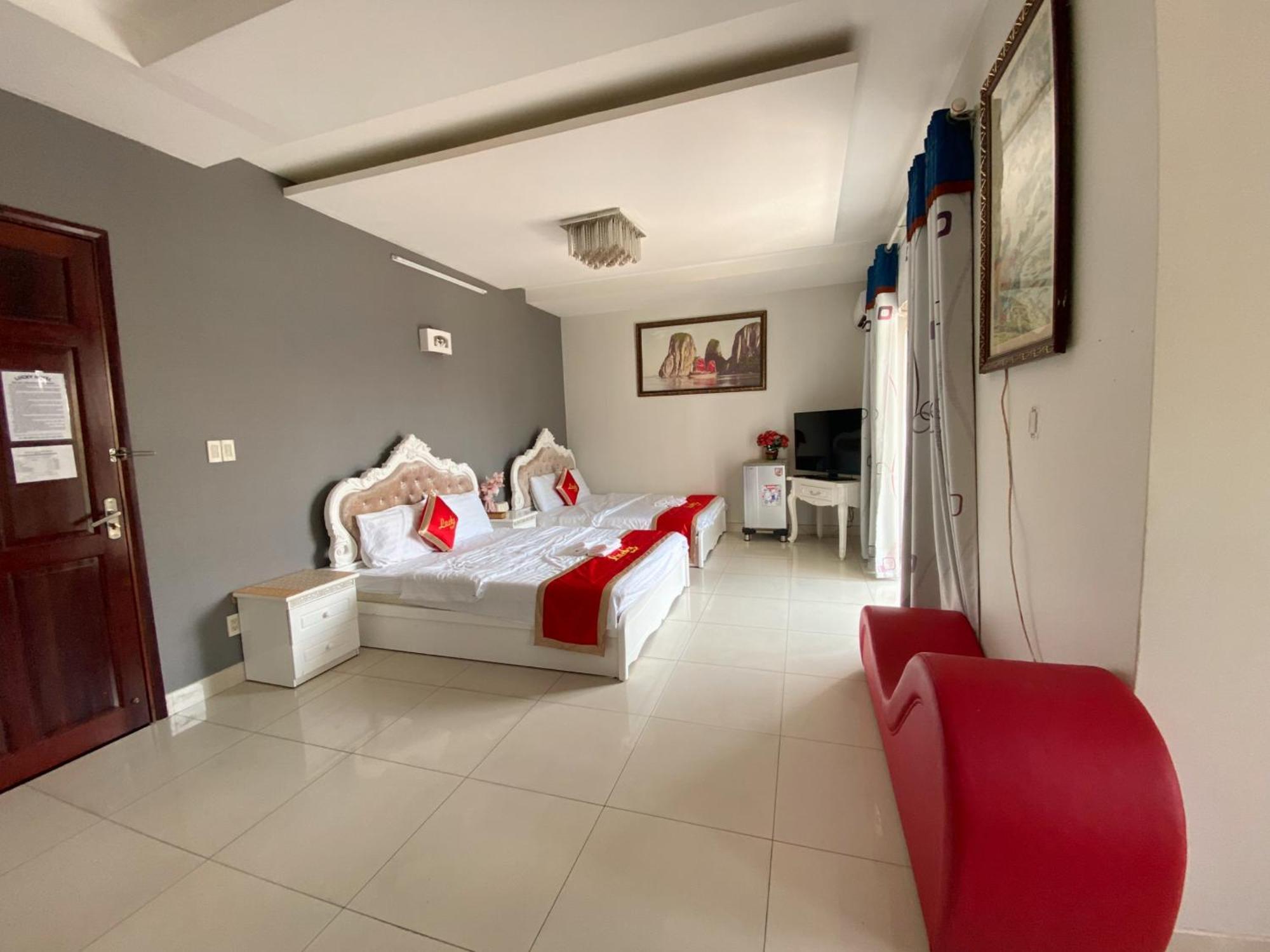 Lucky Hotel Ho Chi Minh-stad Buitenkant foto