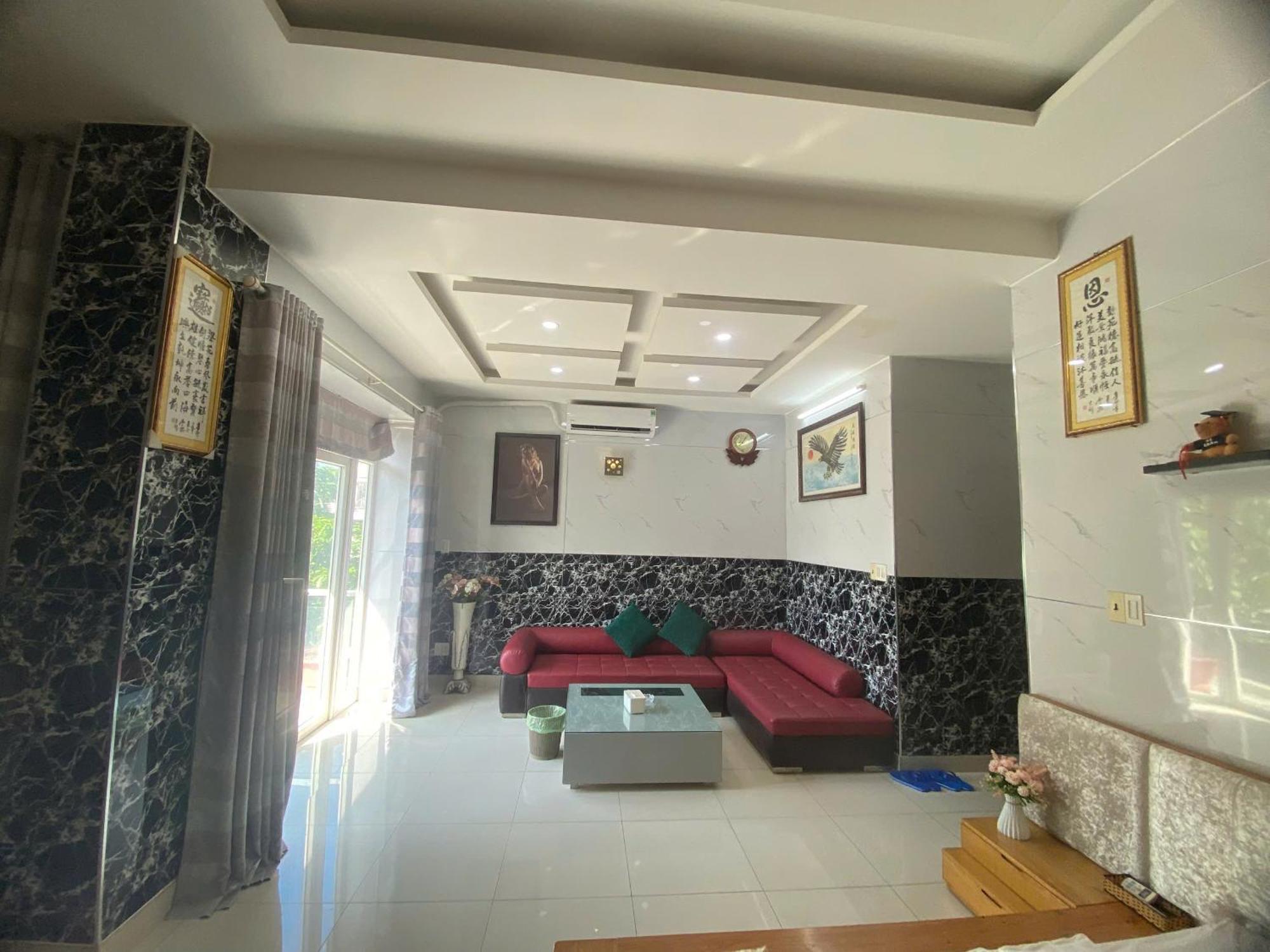 Lucky Hotel Ho Chi Minh-stad Buitenkant foto