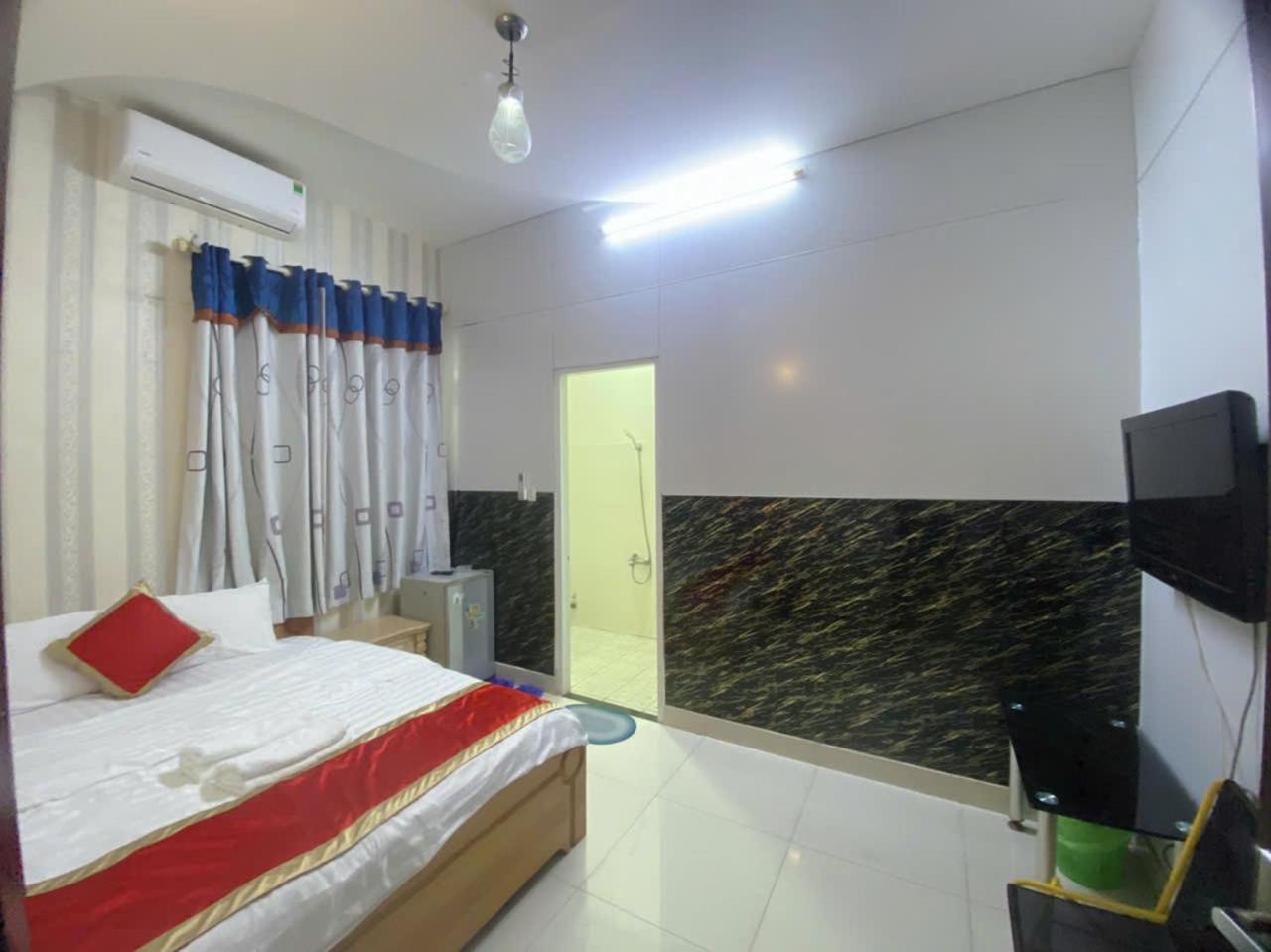 Lucky Hotel Ho Chi Minh-stad Buitenkant foto