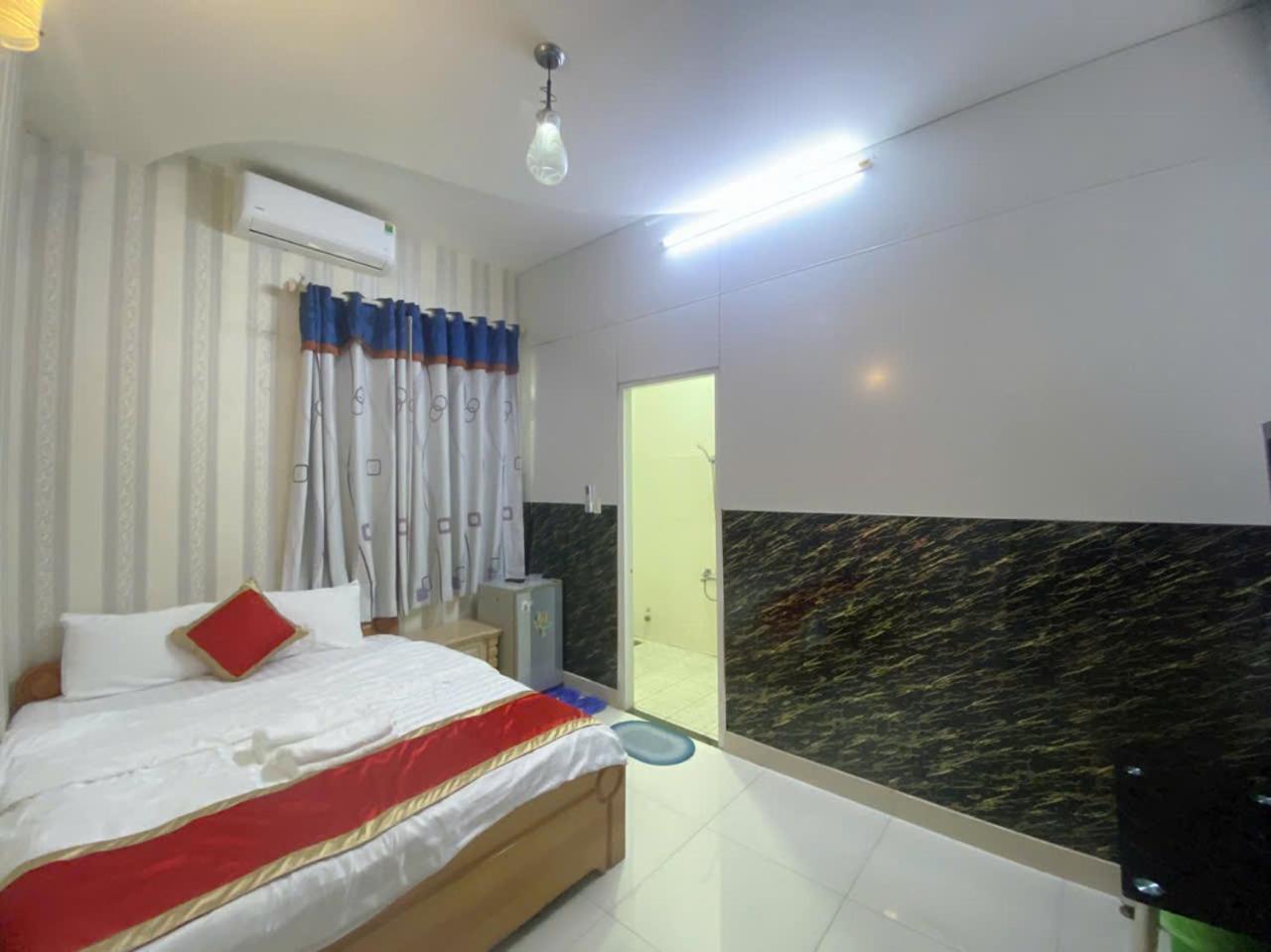 Lucky Hotel Ho Chi Minh-stad Buitenkant foto