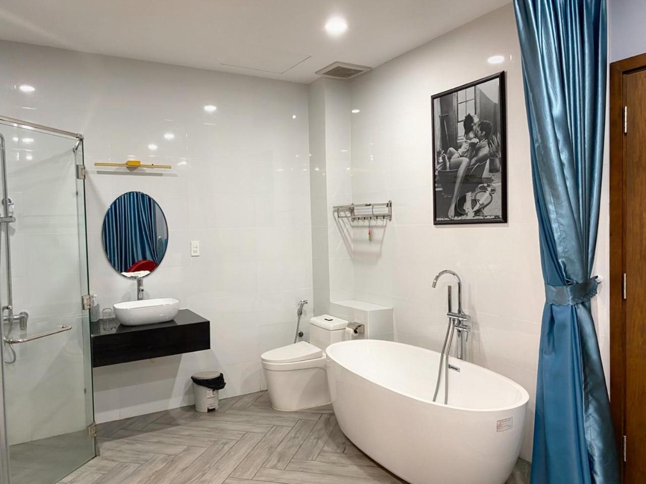 Lucky Hotel Ho Chi Minh-stad Buitenkant foto